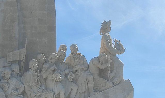 Escapada a Lisboa - Blogs de Portugal - Museo Jerónimos, Descubridores, Torre de Belem, iglesias y atardecederes (24)