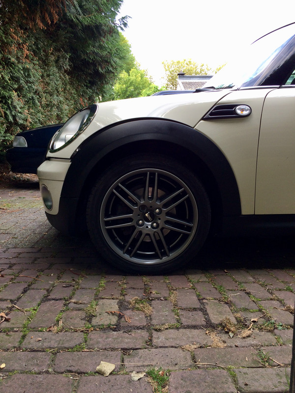 7AA3D87C-8FF9-40FB-B411-42EF4D394FCC