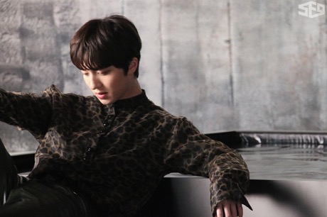 29-EDEAE1-5907-4-AB7-9-B0-A-EE259-C0-B4-