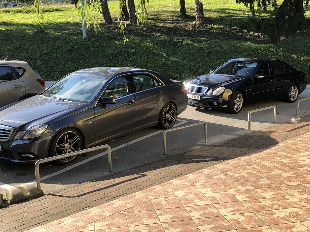 3DCF7FAA-1627-456C-906A-783BF69840AC