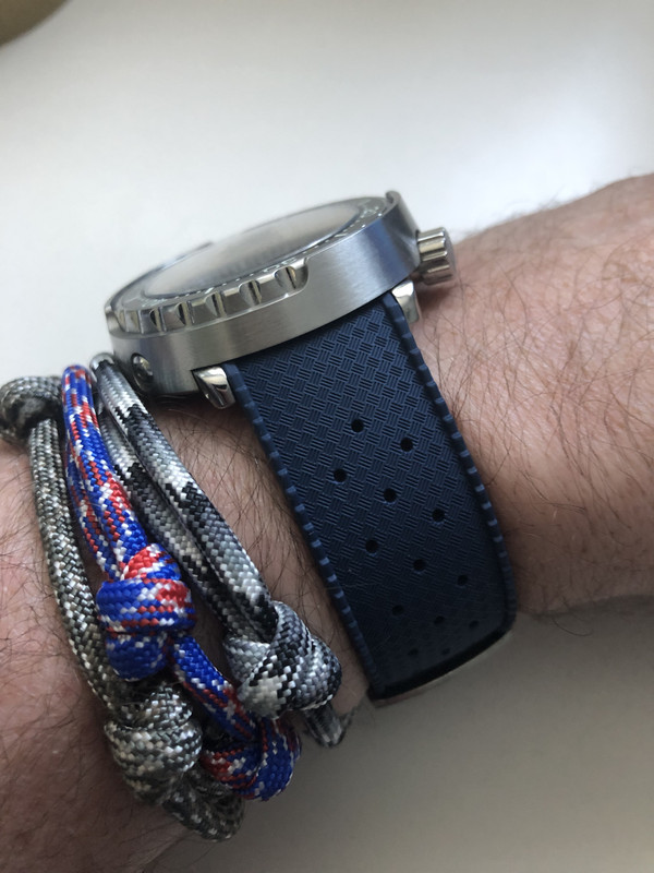 69578B75-FDDF-40F2-90C6-4FEA2076896C