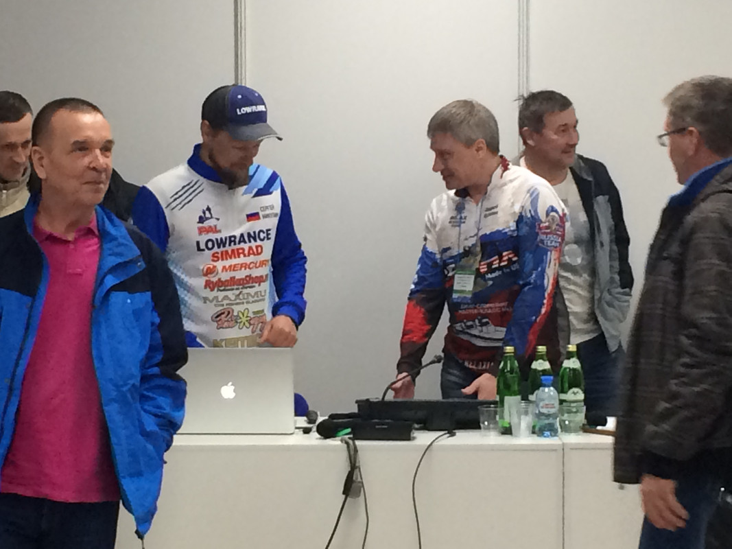 1 (11) Сергей Никулин Андрей Куляпин эхолот поиск судака щуки сп