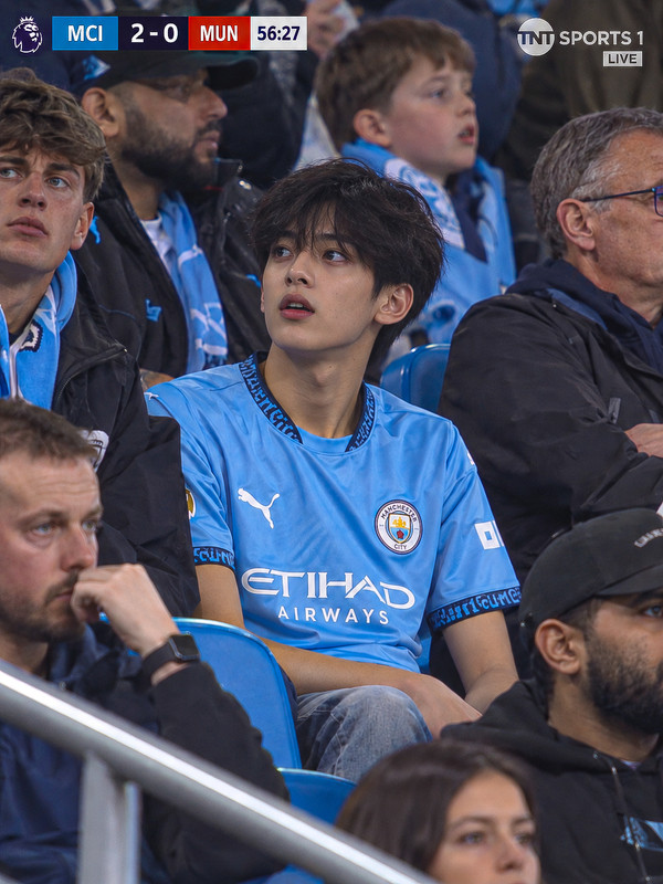 Live Match Sky Blue Jercy | PromptGet