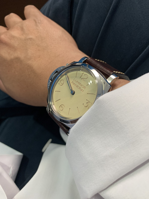 D8DDE3BA-71CB-40BC-B883-50F313F53D78