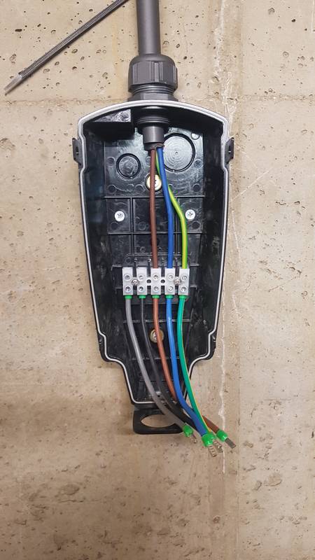 Tuto Photos : Installation d'un Wall Connector Tesla (Gen 2/3) - Forum et  Blog Tesla