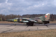 19-Gv-APIB-Mig-23UB-94-Yellow-(3)-Larz-3-93-Leaving-Germany-for-Dimitrievka-storage-base-near-Orenb