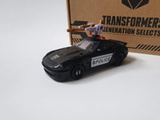 Transformers-Generation-Selects-Decepticon-Barricade-Earthrise-form-04