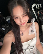 2023-07-19-jennierubyjane-post-5