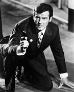 roger-moore-b08