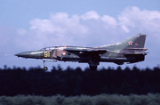 19-Gv-APIB-Mig-23UB-91-Yellow-(4)