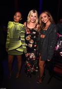 4967914-6266375-Happy-Mollie-later-joined-fellow-singers-Leigh-A