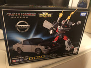 MP-18-Bluestreak-Packaging-Collectible-pin-01