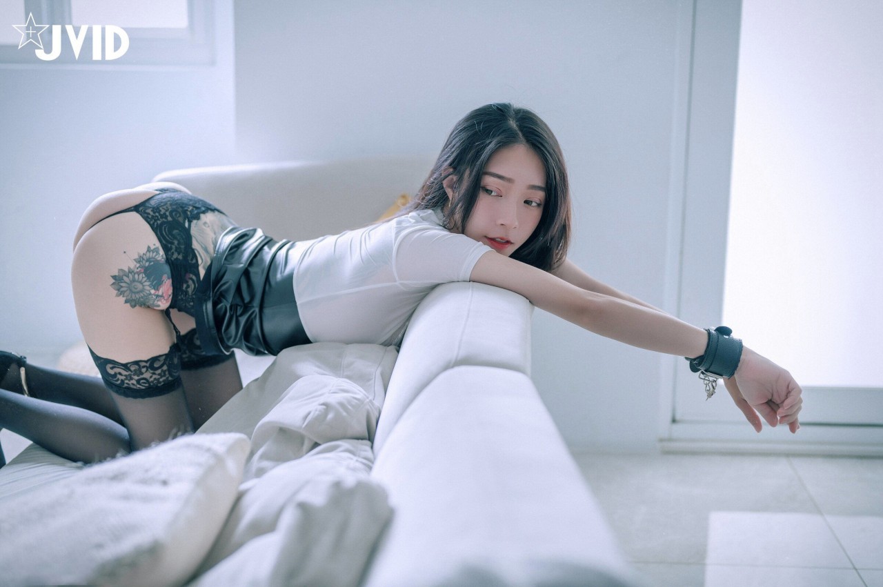 jvid 飘 飘《性感保险业务员》写真作品欣赏，较为性感的风格插图3