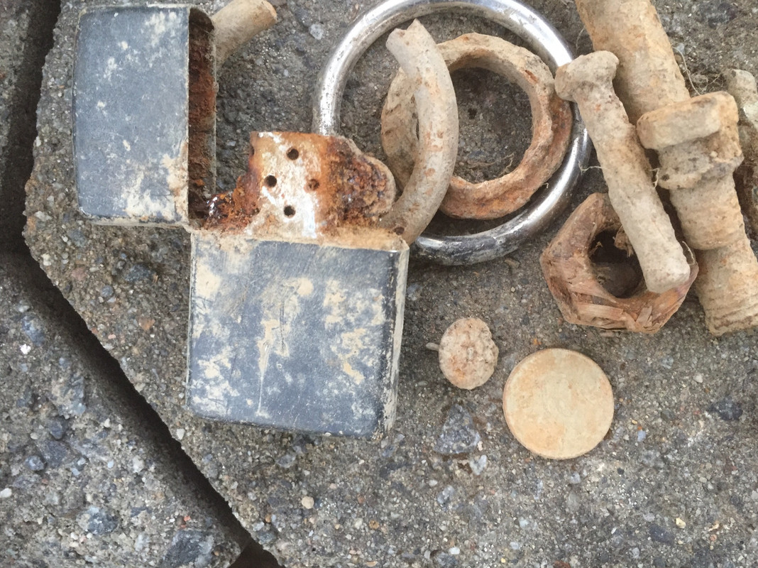 CE29C98D-9D30-4D93-98A4-CCEF6901F4AD