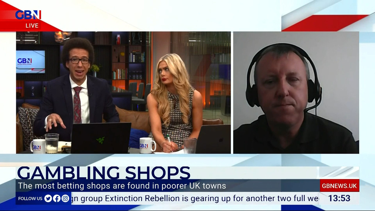 08.23 - 12.00.00 - DePiero & Halligan. What makes Britain tick - the ..._001.ts_snapshot_55.00.643
