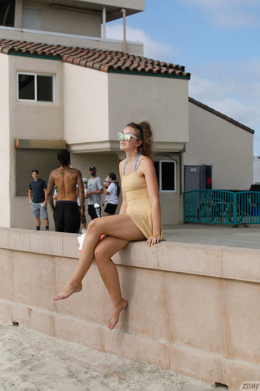 full_006_12060313432229