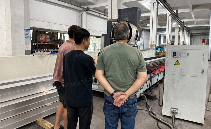Lingtong Tent intelligent warehousing workshop tour