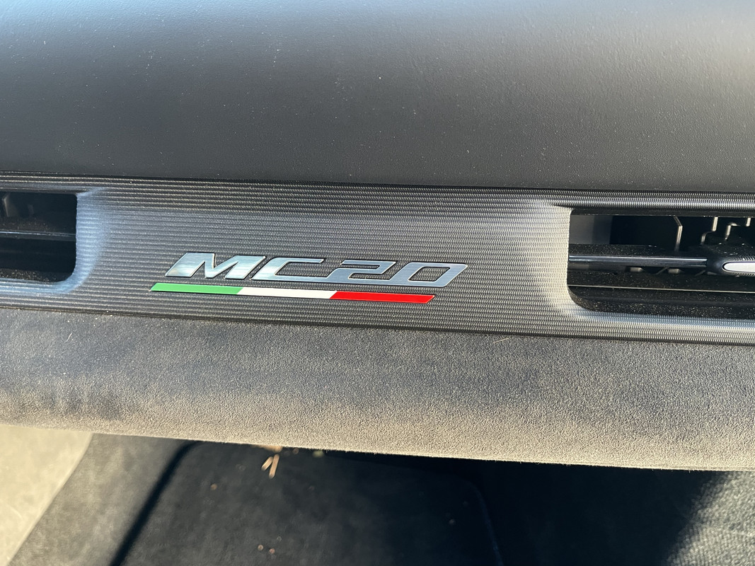 8524C3C4-D308-4A70-A815-E024B9509388