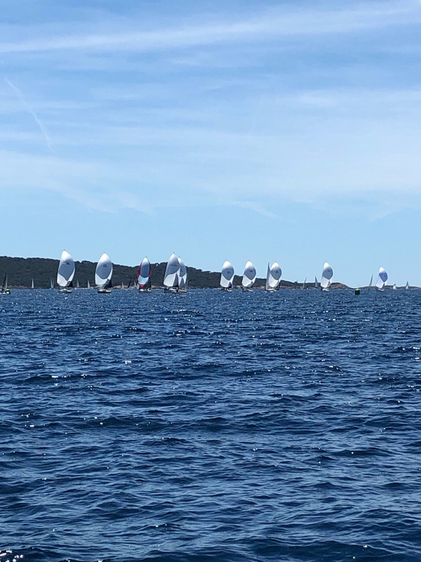 32FA2239-F093-4DF3-94E2-BC5DF5A4541B