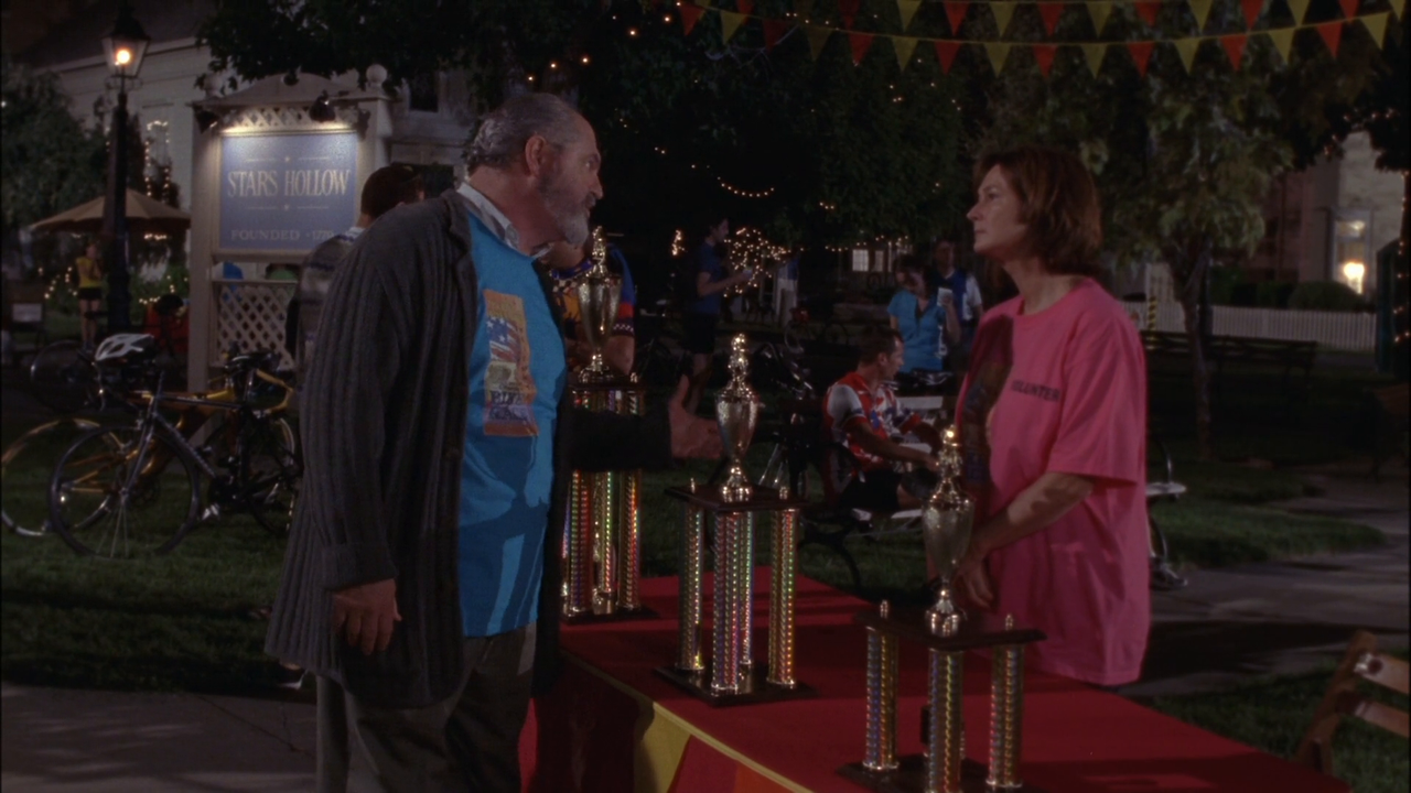 Gilmore.Girls.S06E01.Una.nuova.Lorelai.1080p.WEBMux.ITA.ENG.x264-BlackBit[screenshot 1]