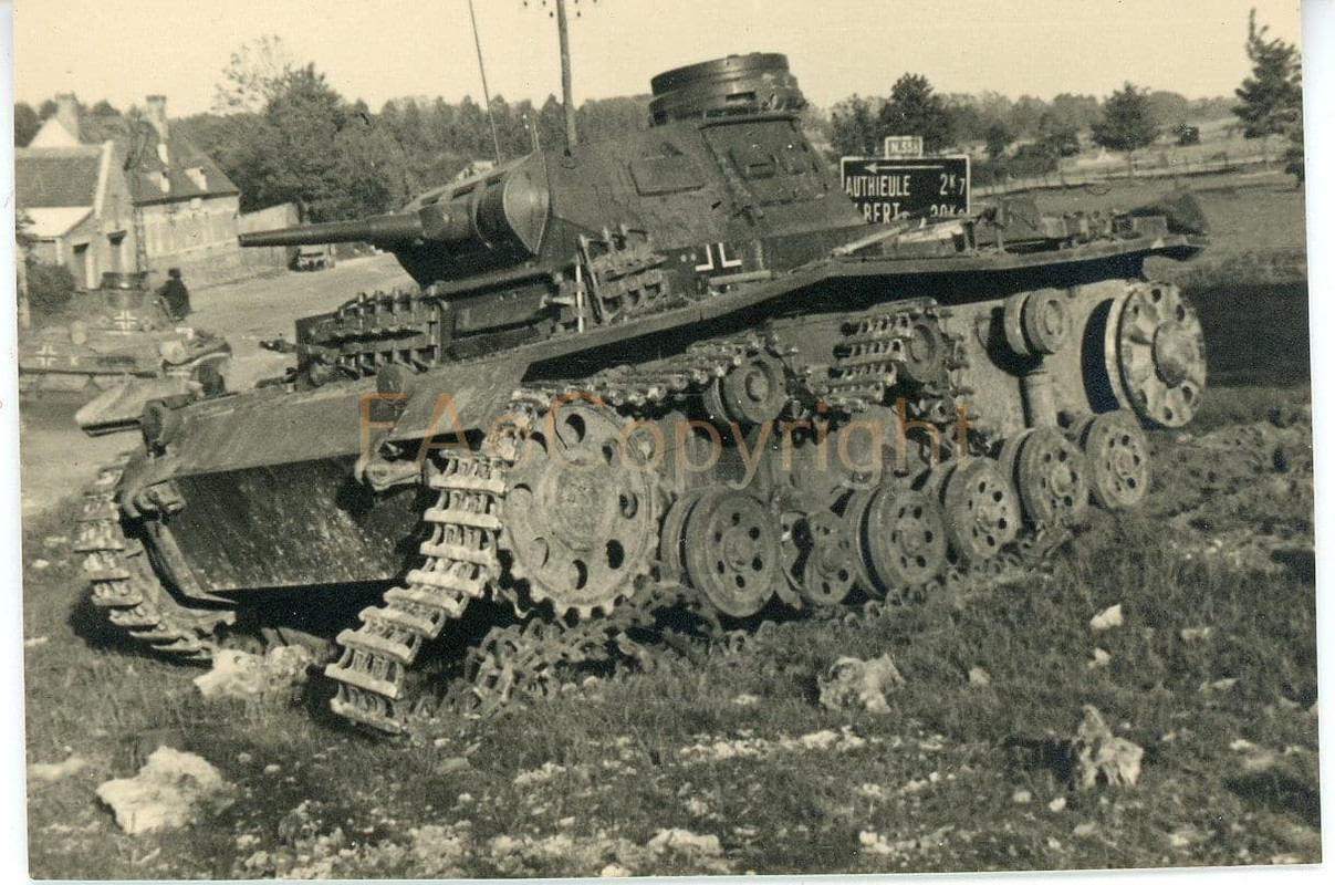 Panzer III Tank Frankreich Kämpfe Schild Wegweis