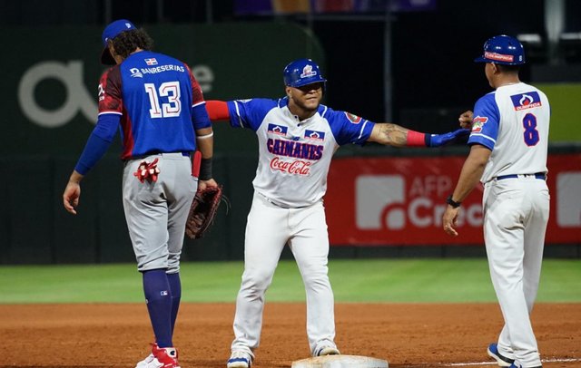 Caimanes - Magallanes 8-1 Caimanes - Magallanes 8-1