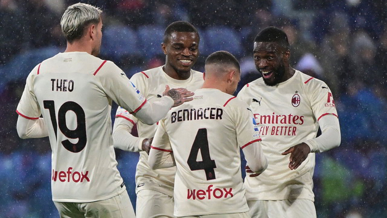 Serie A Cagliari-Milan 0-1: Bennacer al 59' su sponda di Giroud, respinto l'assalto del Napoli