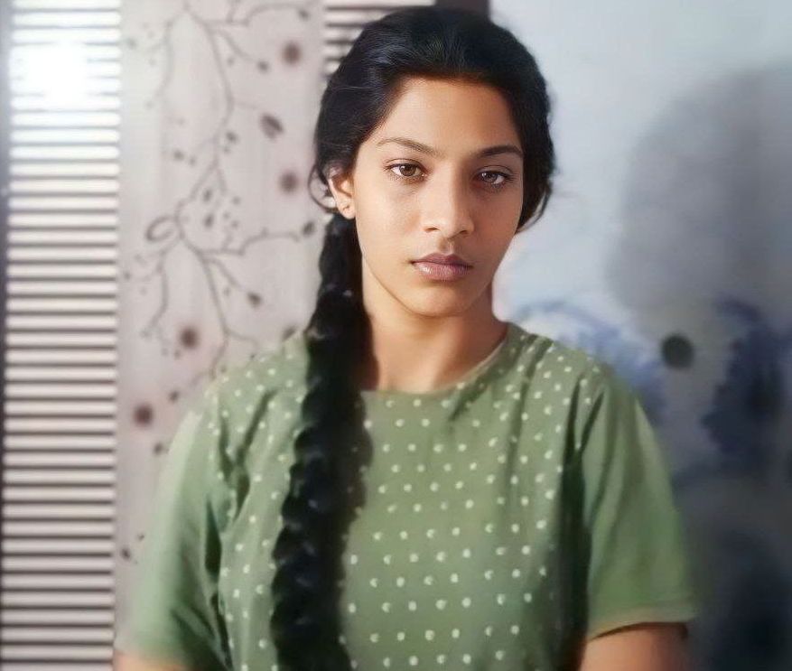 Hot desi girl taking her clothes off Showing her boob