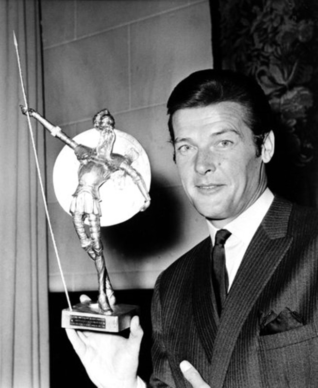 roger_moore_91