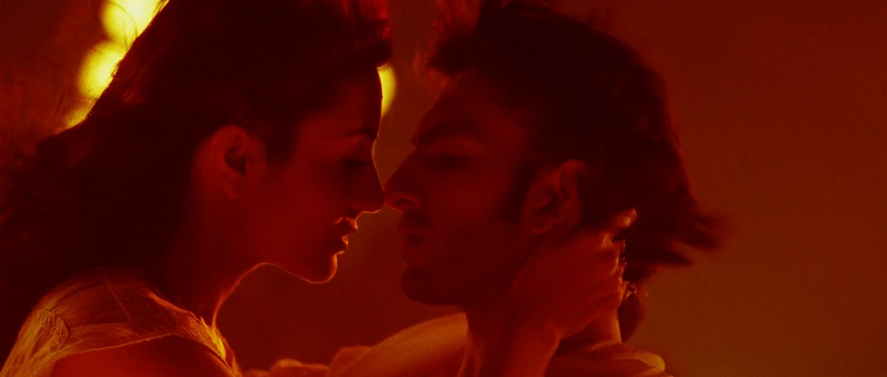 Anushka Sharma - Ladies Vs. Club Scene.mkv_20200818_202915.993