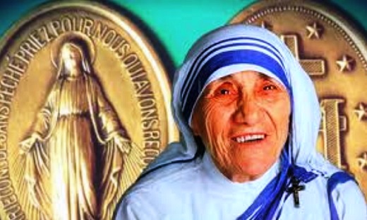 Santa Teresa di Calcutta e la Medaglia Miracolosa dans Cardinale Angelo Comastri Santa-madre-Teresa-e-la-Medaglia-miracolosa