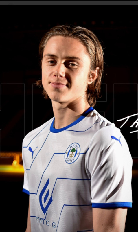 3bc742f2 8716 40a9 8b42 a762036d699e