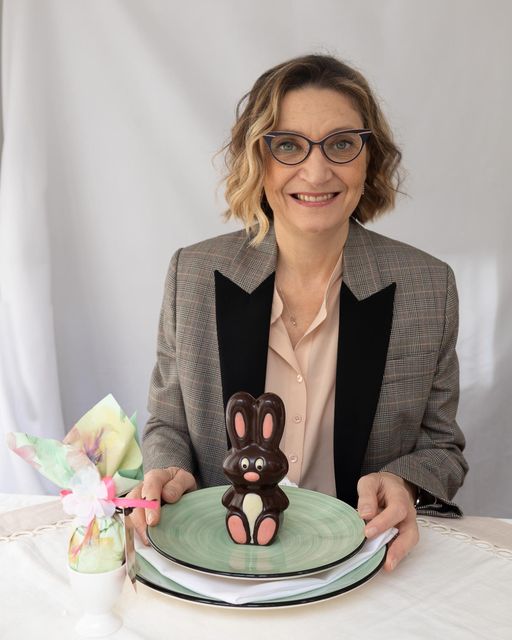 Pasqua 2024, da Coin la colomba firmata Frau Knam Pasqua 2024, da Coin la colomba firmata Frau Knam