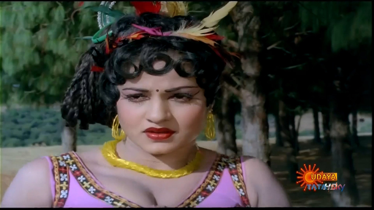 Jayamalini Hot Jungle Song~HDTV.mp4_20201024_123205.275