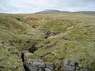 Apotropaic ‘witches’ marks and other ritual uses of caves Long-Kin-West