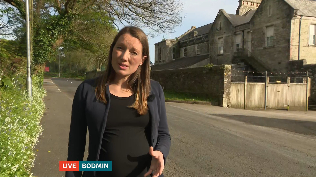 05.02 - 18.00.00 - ITV News West Country..ts_snapshot_04.35.872