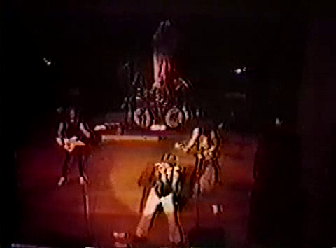 https://i.postimg.cc/dtDZGXBz/Grim-Reaper-Live-In-England-1982.png