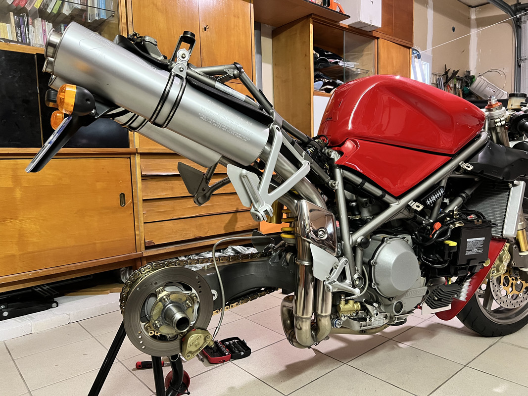 EC8057C4-EE5D-4711-ACD3-1F44B5EE5778