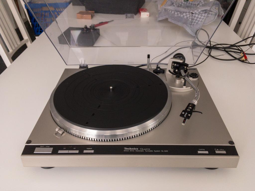 [Bild: Technics-SL-Q33-mit-OMB-5-3-von-5.jpg]