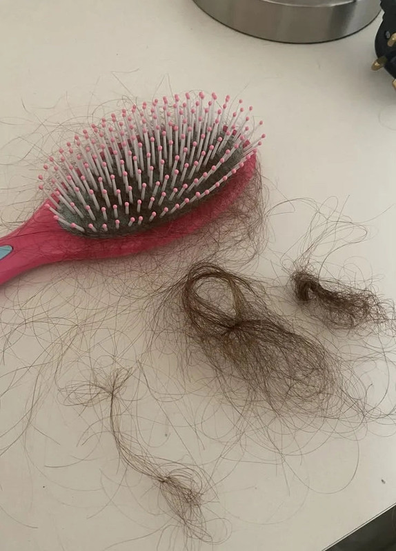 Hair brush with reduced hair loss