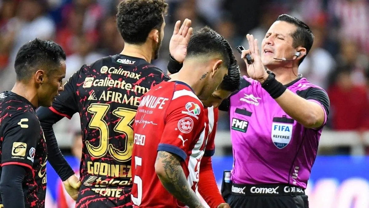 ¿Chivas protegido por la FMF? Periodista asegura que el rebaño recibe ayuda