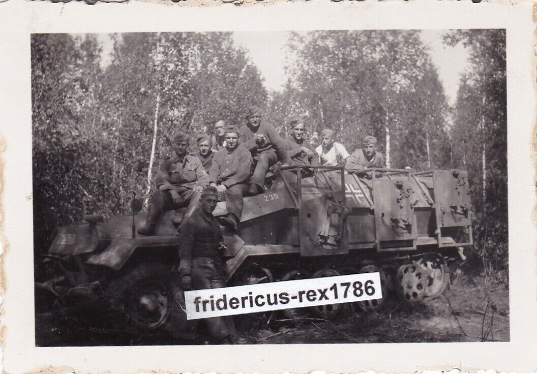 Foto Sd.Kfz. 251-1 Ausf. C mit Wurfrahmen 40 schweres Wurfgërate