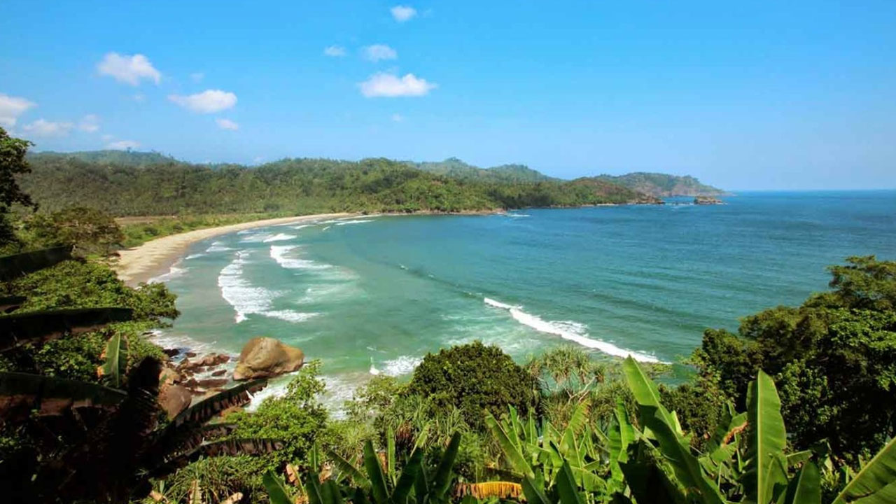 Pesona Keindahan Pantai Lenggoksono yang Berada di Jawa Timur