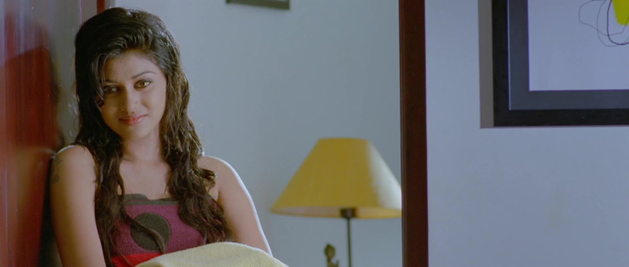 Oviya in Pulivaal[2014] Itunes rip.mkv_20210424_114321.033