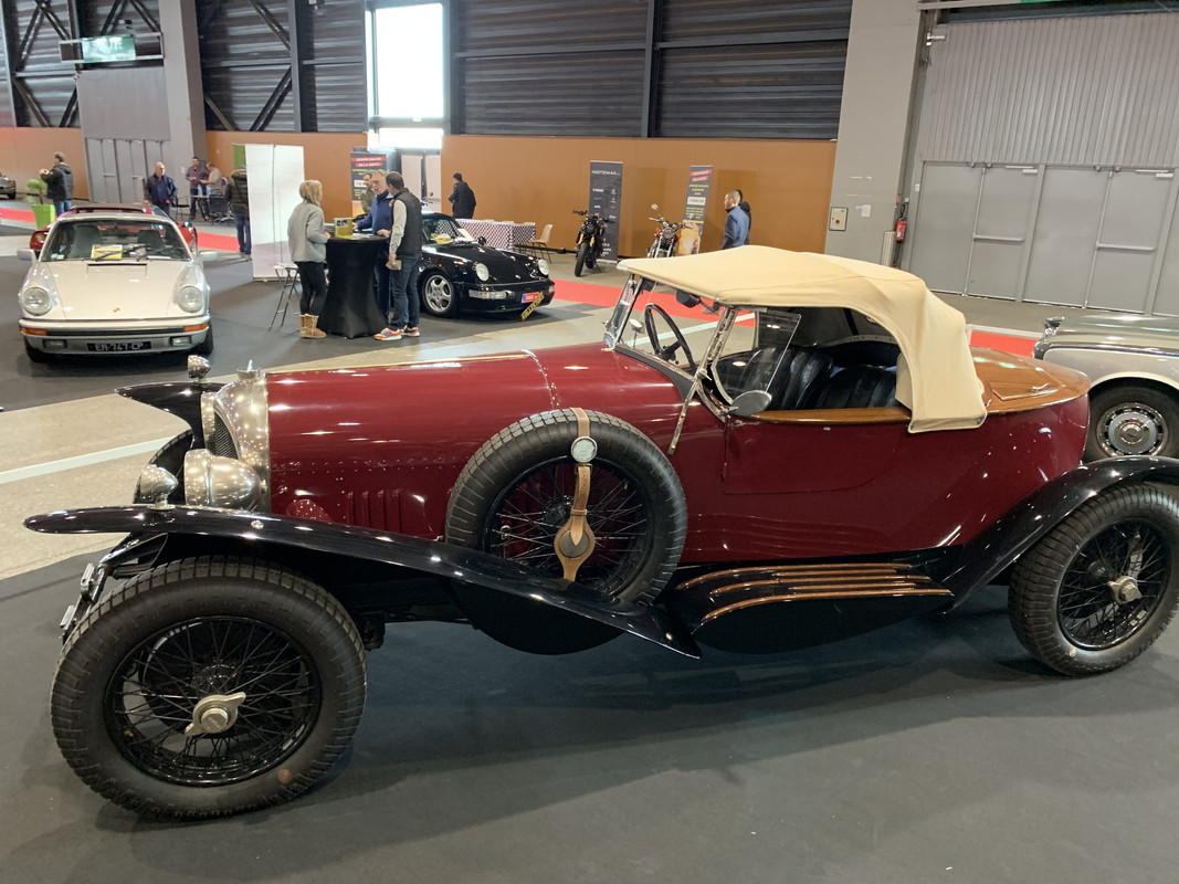 2AAB51DB-9CB1-4194-A5C9-01C2003CBD1F