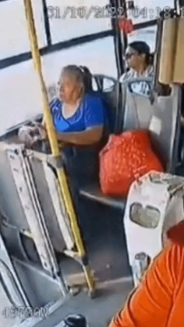 cuando-el-conductor-frena-disimuladamente-2.gif