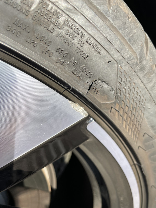 E31C5271-5C24-4BF4-92E2-BA1C31C51F5D