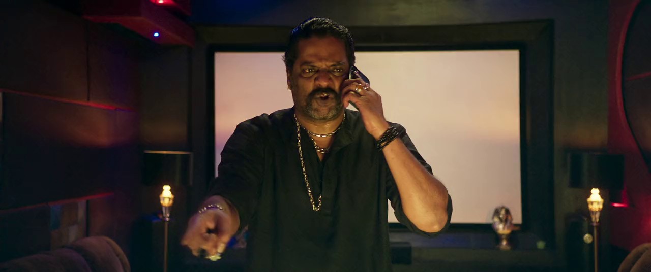 Bhaje-Vaayu-Vegam-2024-WEBRip-Hindi-Telugu-720p-x264-AVC-HE-AAC-2-0-ESub-mkv-0003