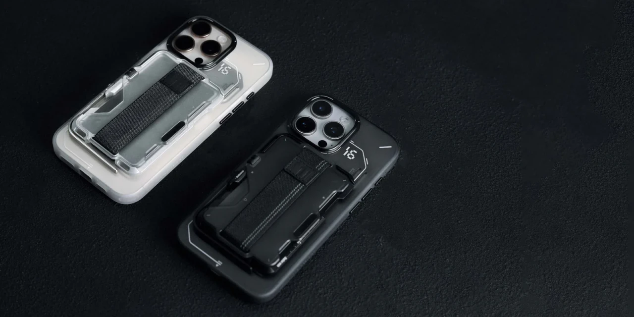 Portofel Compatibil MagSafe Aulumu G03 Multi Tool Metal Wallet, Carcasa Aluminiu si Capac Mat Translucid, Grip elastic, Kickstand metalic integrat, suport AirTag, deschizator sticle, rigla integrata, blocare RFID, pana la 12 carduri, Ultra slim, Alb DSC 1909