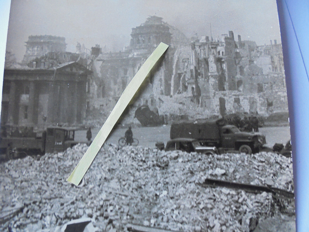 Berlin 1945 orginales zeitgenöss. russ. Archivfoto - Ruinen am Reichstag